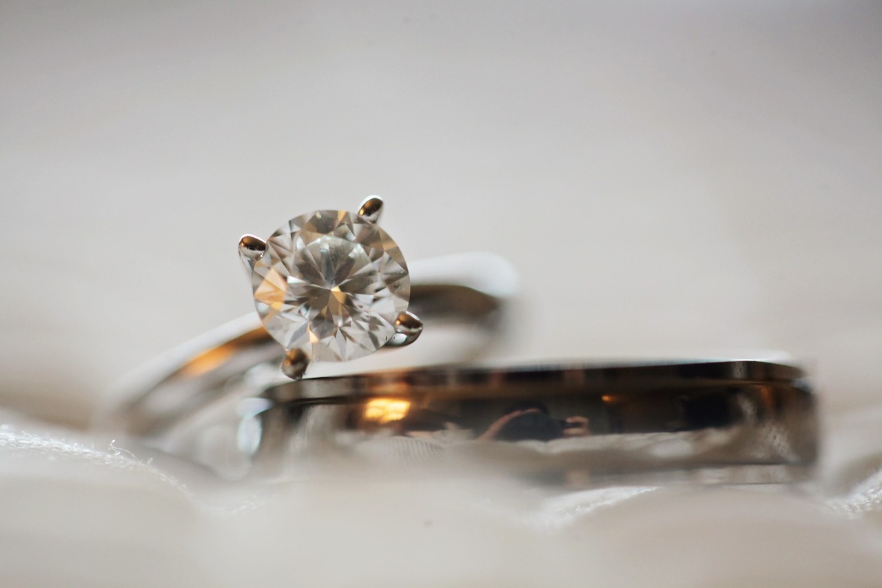 SHOP FOR ENGAGEMENT RINGS AT ALBERT'S DIAMOND JEWELERS